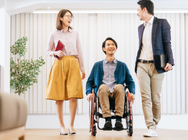 生活と就労を一体で支援